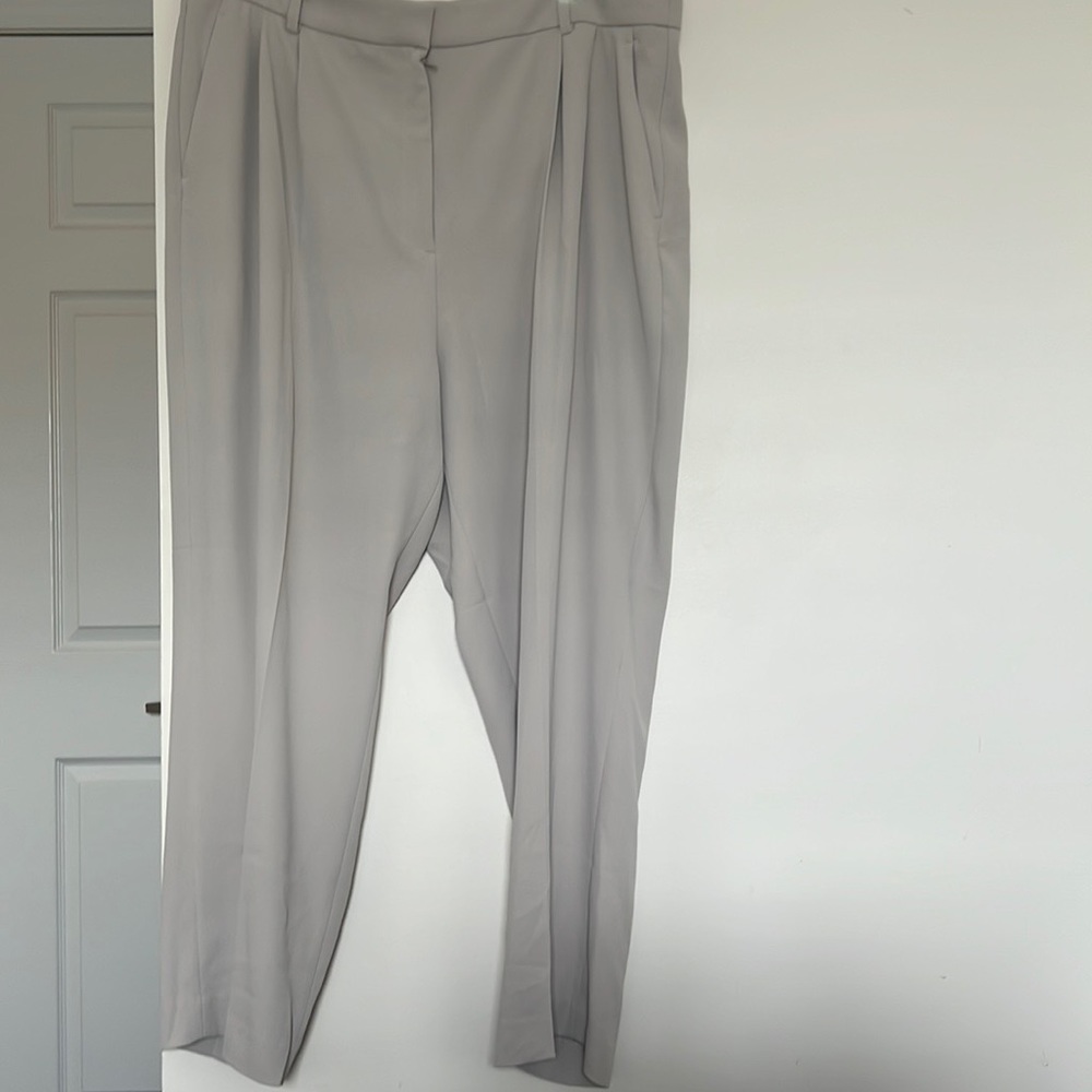 H&M - Tapered, High Waisted Taupe Dress Pants (Plus size 18)